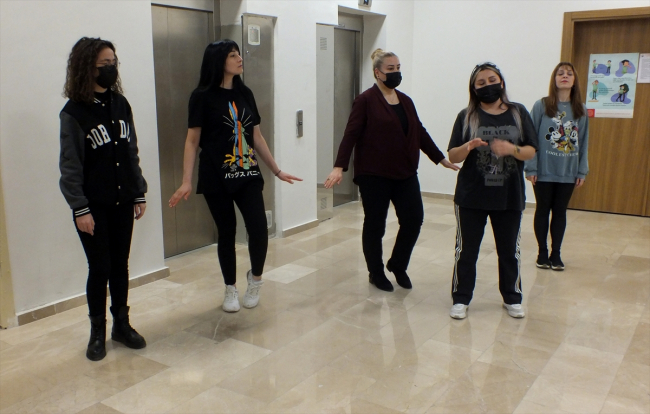 "Düğünler halaysız kalmasın" diye 632 kişiye eğitim veriyorlar